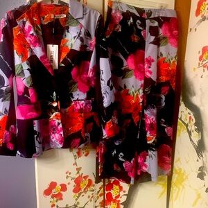 Black two pieces pantssuits